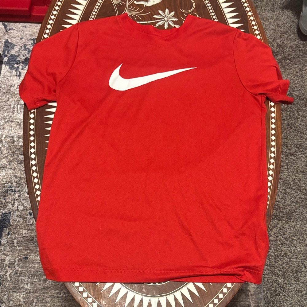 Nike Men's Bright Red Short Sleeve Tee